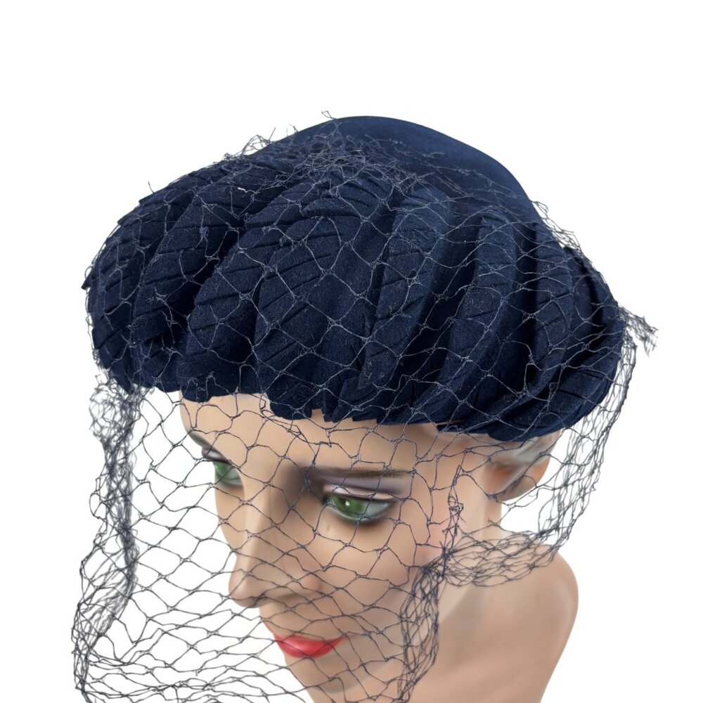 Vintage 50s Navy Hat Blue Veil Wool Scaled Calot Starling - Picture 2 of 11